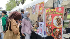 Bazaar PIMNAS UNAIR Sukses Tingkatkan Penjualan UMKM